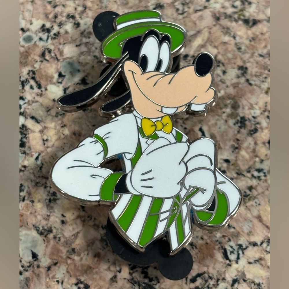 DISNEY PARKS DAPPER DANS BOOSTER PIN Goofy dapper pin